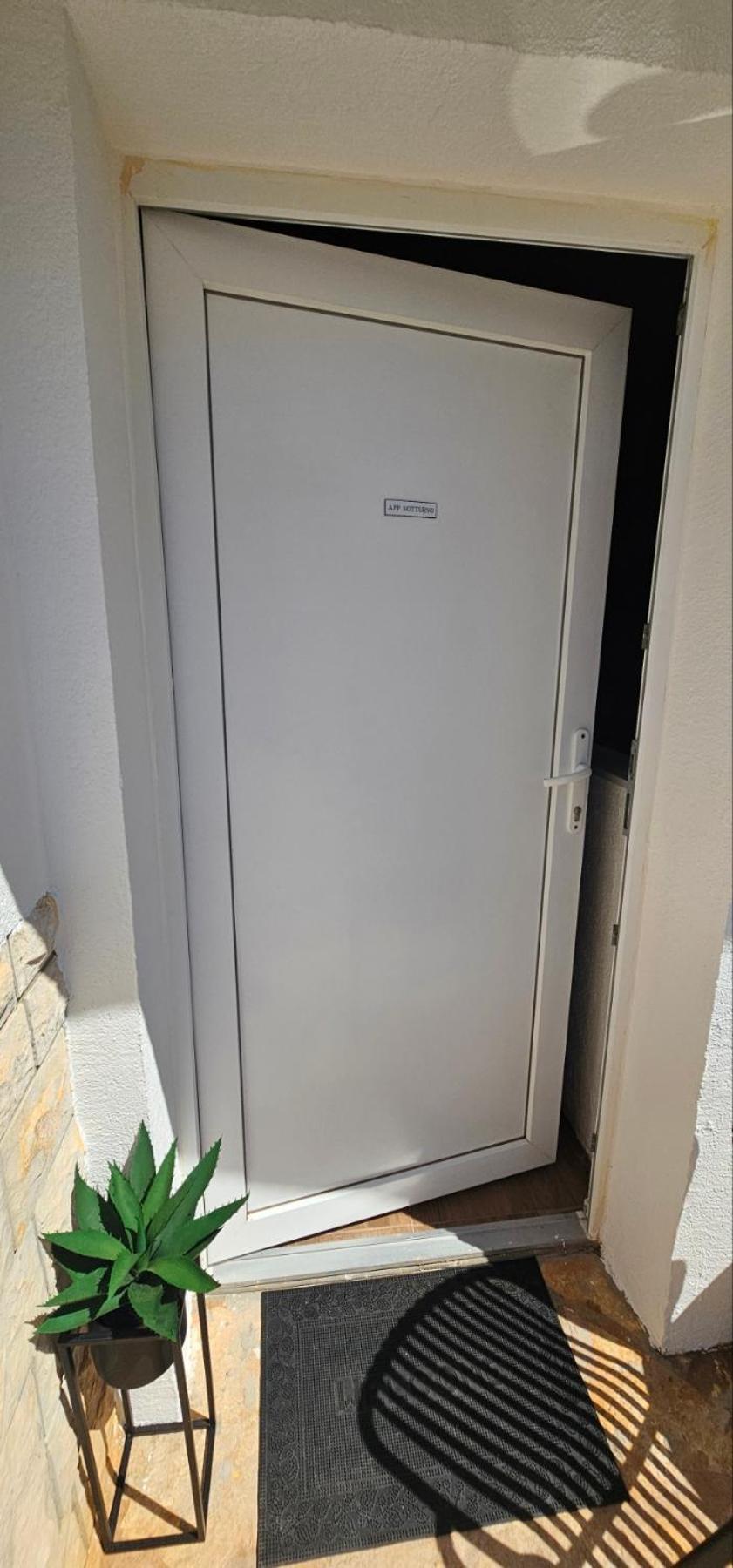 ウマグKadencaアパートメント 部屋 写真
